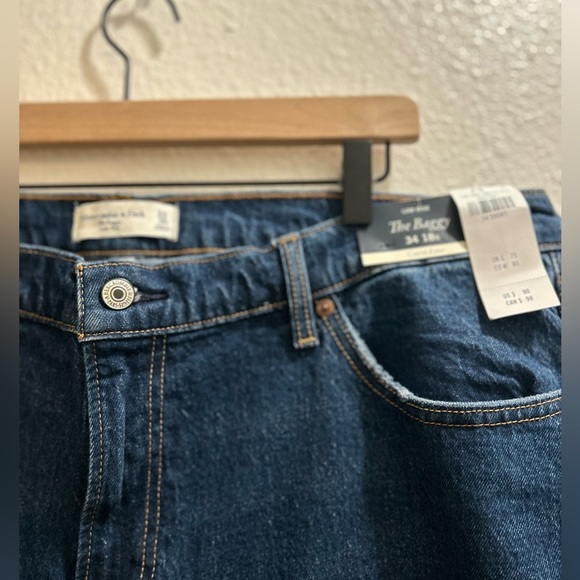 Abercrombie & Fitch Dark Wash Curve Love low rise the baggy 34 short / 18s - Picture 6 of 8